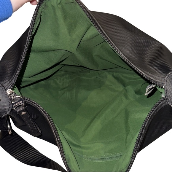 LACOSTE black synthetic crossbody bag with thick shoulder strap, medium size. - Picture 2 of 3